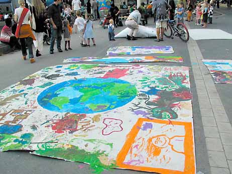 eindiebstiehlteinkinderbild